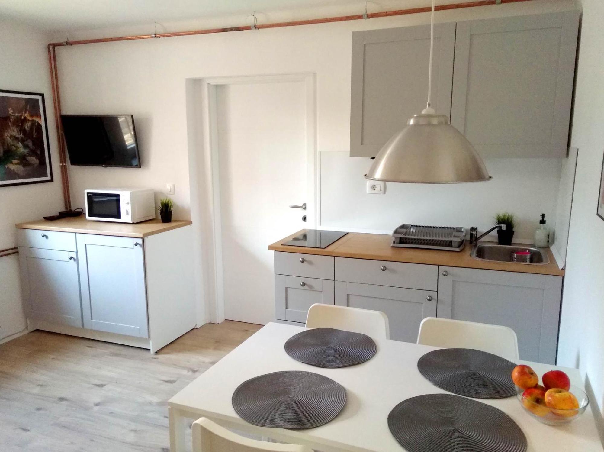 Apartment Tomc Ljubljana Ngoại thất bức ảnh
